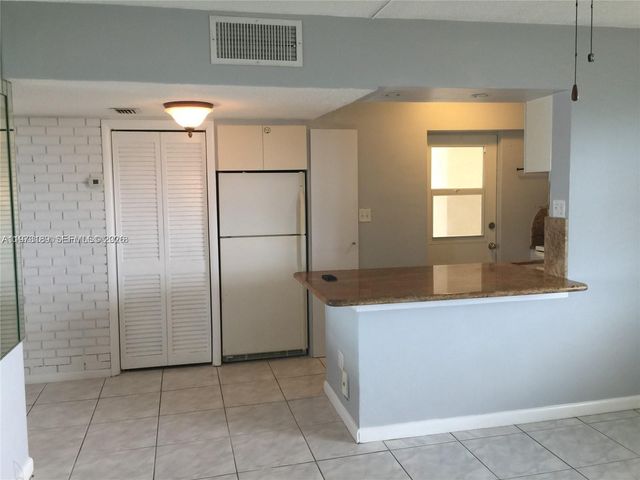 901 S Surf Road 402, Hollywood, FL 33019
