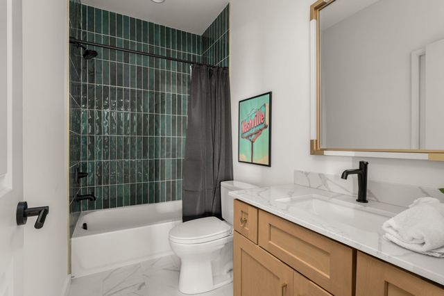 2000 S Hamilton Rd Apt 17, Nashville, TN 37218