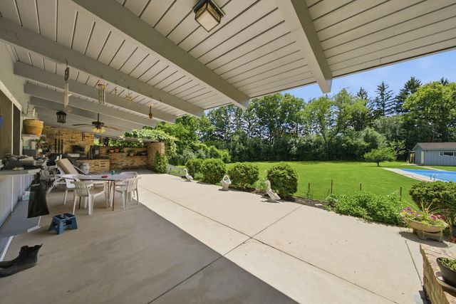 15287 W Apple Orchard Lane, Lincolnshire, IL 60069