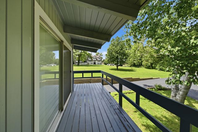 15287 W Apple Orchard Lane, Lincolnshire, IL 60069