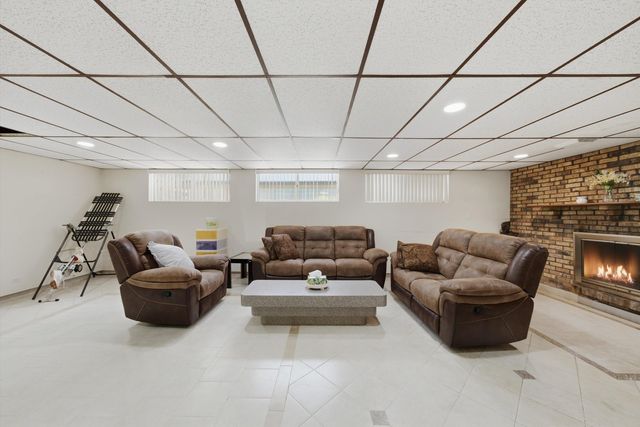 15287 W Apple Orchard Lane, Lincolnshire, IL 60069