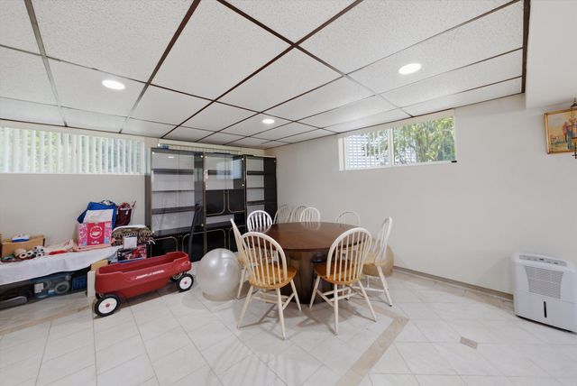 15287 W Apple Orchard Lane, Lincolnshire, IL 60069