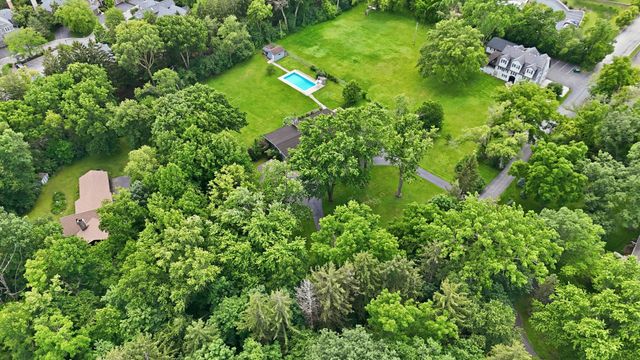 15287 W Apple Orchard Lane, Lincolnshire, IL 60069
