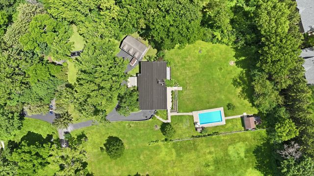 15287 W Apple Orchard Lane, Lincolnshire, IL 60069