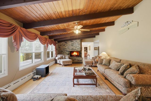 15287 W Apple Orchard Lane, Lincolnshire, IL 60069