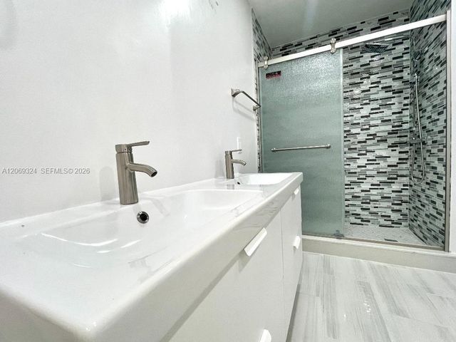 4910 Jefferson Street, Hollywood, FL 33021