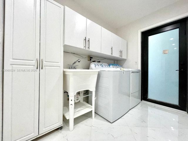 4910 Jefferson Street, Hollywood, FL 33021