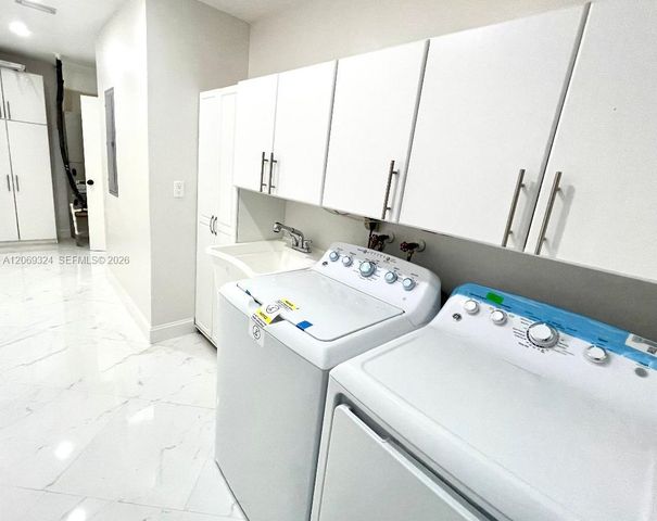 4910 Jefferson Street, Hollywood, FL 33021