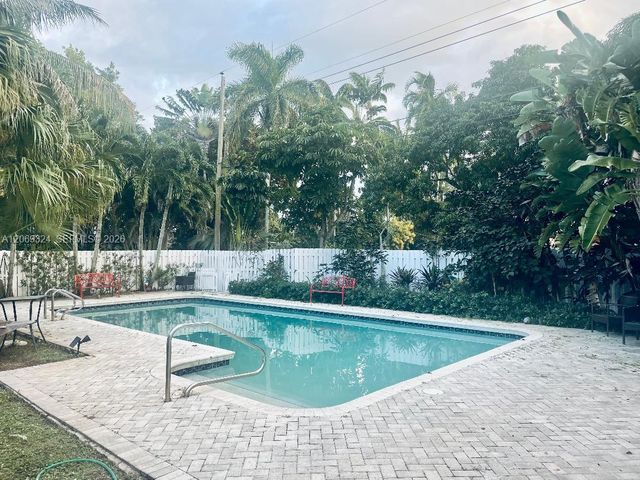 4910 Jefferson Street, Hollywood, FL 33021