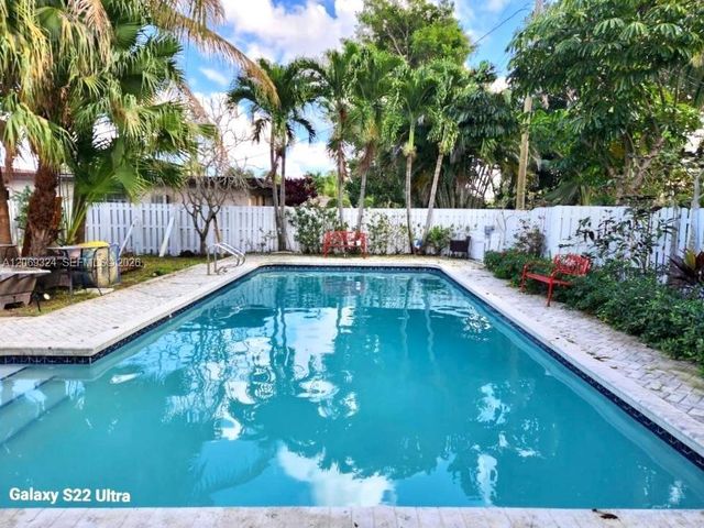 4910 Jefferson Street, Hollywood, FL 33021
