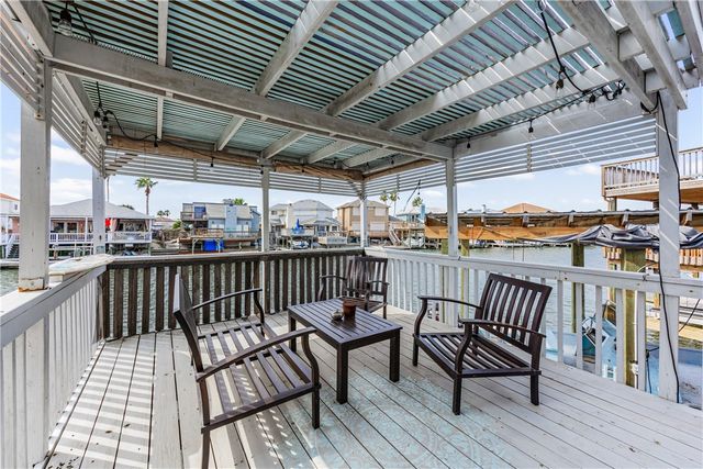 15337 Bowsprit Ct, Corpus Christi, TX 78418