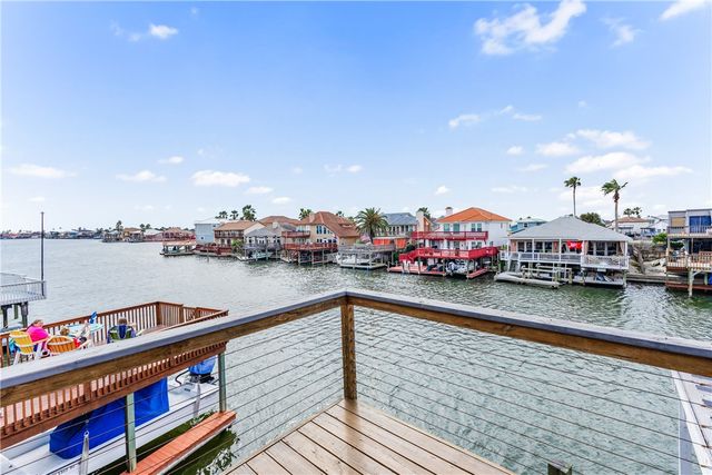 15337 Bowsprit Ct, Corpus Christi, TX 78418