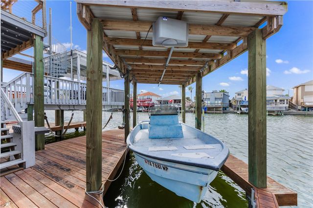 15337 Bowsprit Ct, Corpus Christi, TX 78418