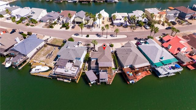 15337 Bowsprit Ct, Corpus Christi, TX 78418