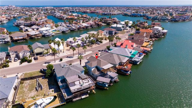 15337 Bowsprit Ct, Corpus Christi, TX 78418