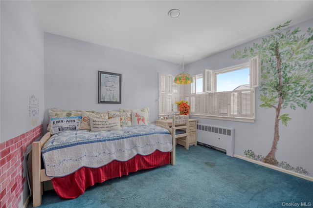 48 Lawrence Street, New Hyde Park, NY 11040