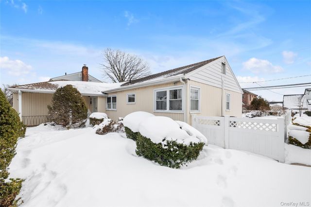 48 Lawrence Street, New Hyde Park, NY 11040