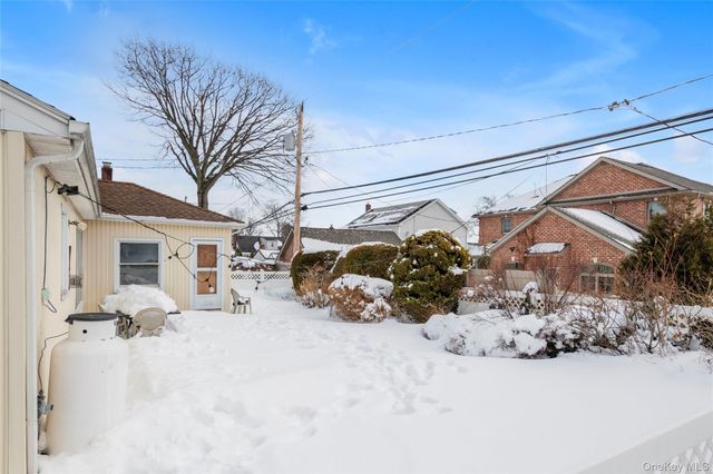 48 Lawrence Street, New Hyde Park, NY 11040