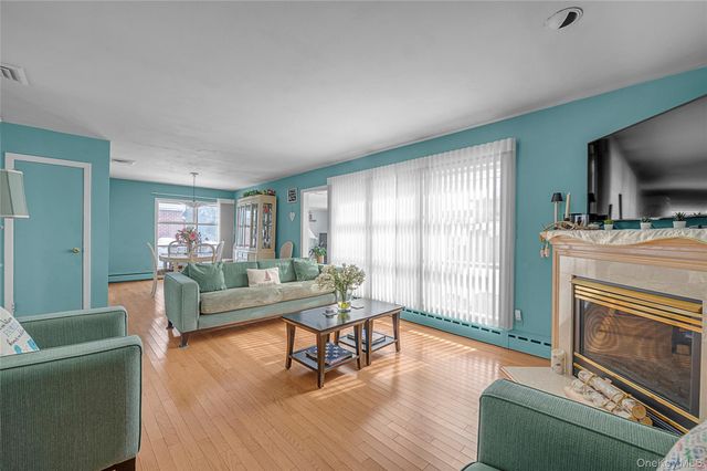 48 Lawrence Street, New Hyde Park, NY 11040