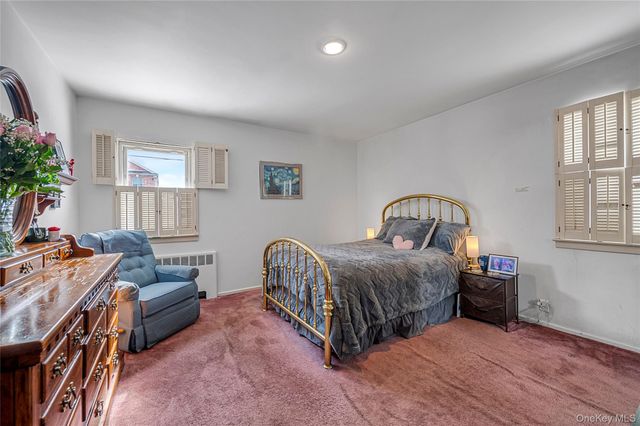 48 Lawrence Street, New Hyde Park, NY 11040