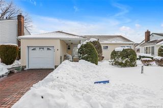 48 Lawrence Street, New Hyde Park, NY 11040