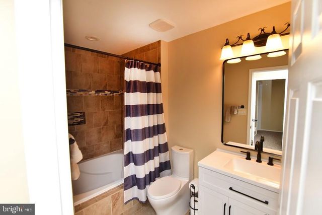 5108 HALIFAX WAY, Mount Laurel, NJ 08054