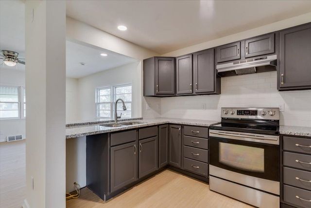 845 S Dellrose Ave, Wichita, KS 67218