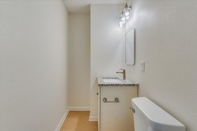 845 S Dellrose Ave, Wichita, KS 67218