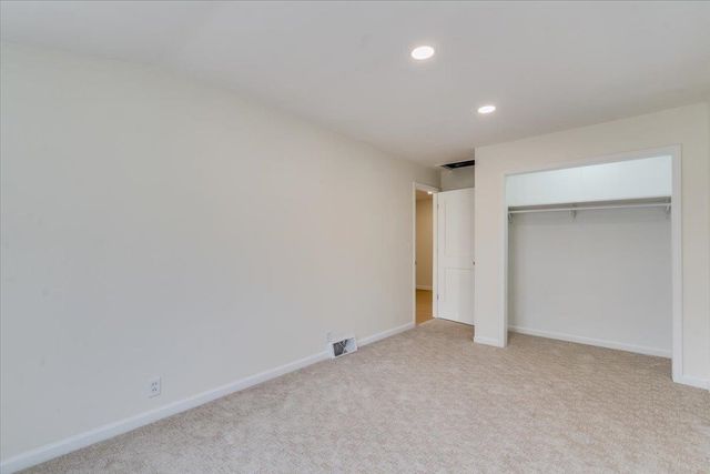 845 S Dellrose Ave, Wichita, KS 67218