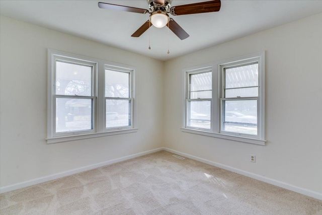 845 S Dellrose Ave, Wichita, KS 67218