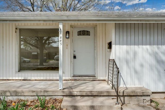 845 S Dellrose Ave, Wichita, KS 67218