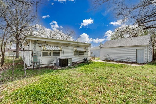 845 S Dellrose Ave, Wichita, KS 67218