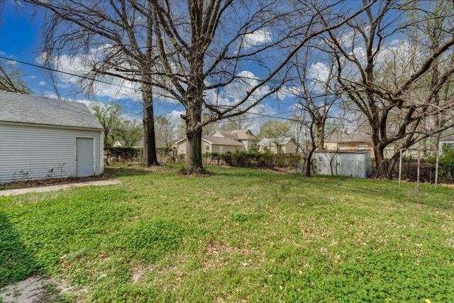 845 S Dellrose Ave, Wichita, KS 67218