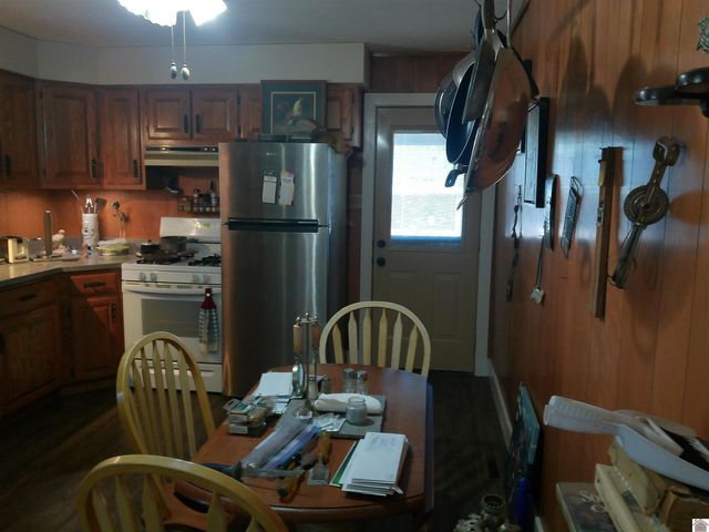 121 Lakeside Dr, Paducah, KY 42003