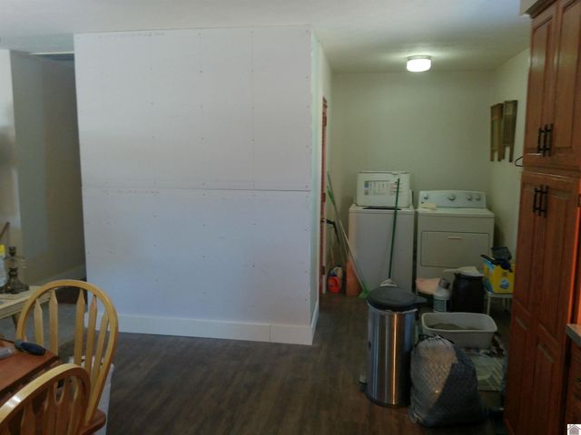 121 Lakeside Dr, Paducah, KY 42003