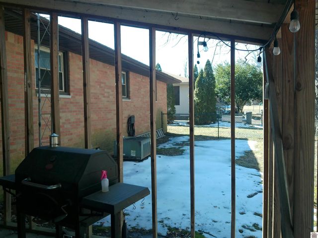 121 Lakeside Dr, Paducah, KY 42003