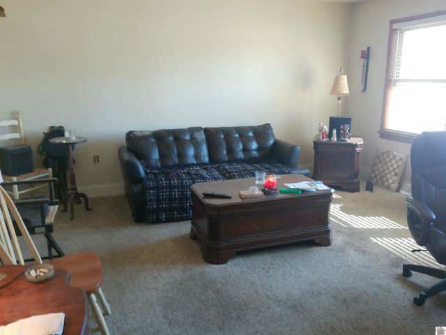 121 Lakeside Dr, Paducah, KY 42003