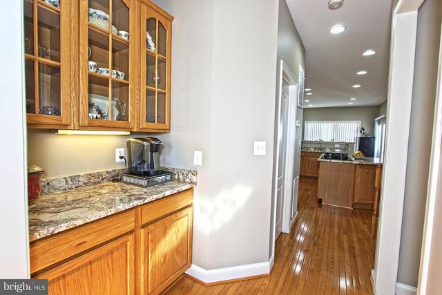 4083 WALNUT COVE CIR, Fairfax, VA 22033