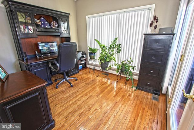 4083 WALNUT COVE CIR, Fairfax, VA 22033