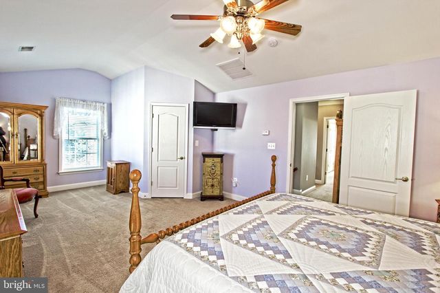 4083 WALNUT COVE CIR, Fairfax, VA 22033