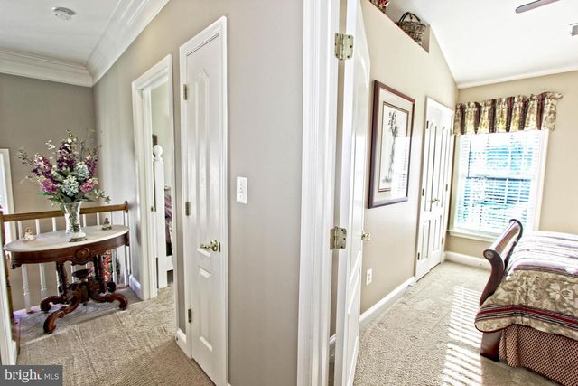 4083 WALNUT COVE CIR, Fairfax, VA 22033