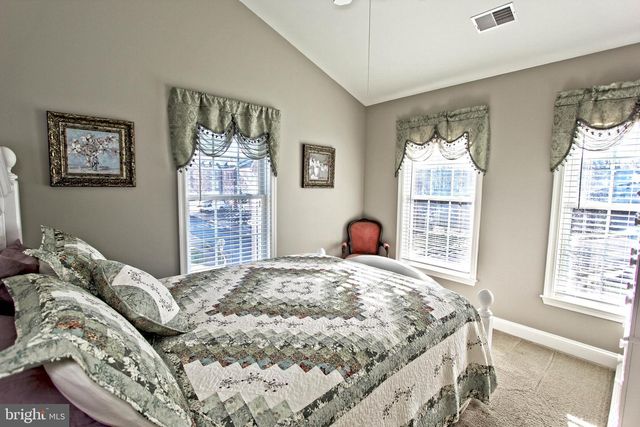 4083 WALNUT COVE CIR, Fairfax, VA 22033