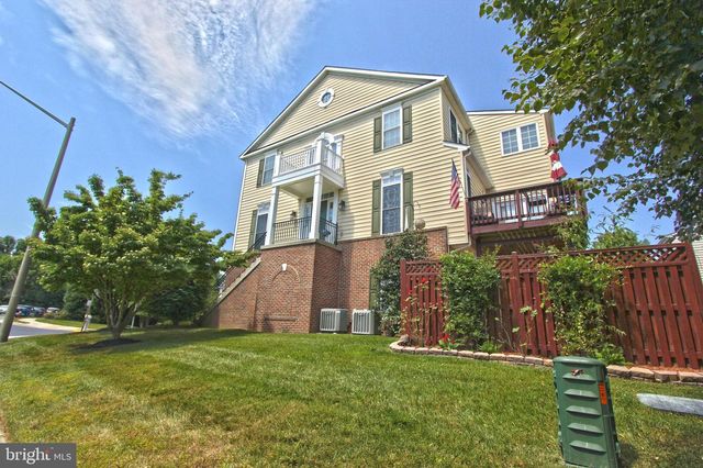 4083 WALNUT COVE CIR, Fairfax, VA 22033