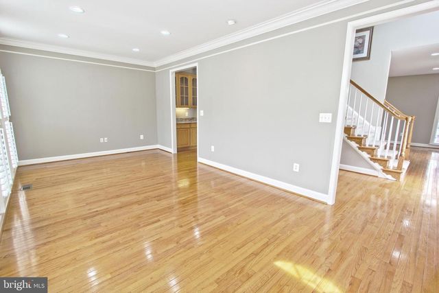 4083 WALNUT COVE CIR, Fairfax, VA 22033