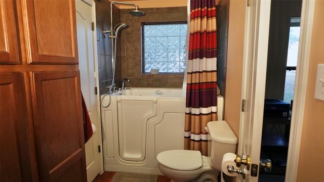 450 Windmill Oaks DR, Wimberley, TX 78676