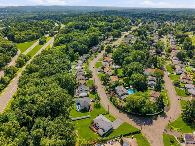 92 Edgewood Drive, Orangeburg, NY 10962