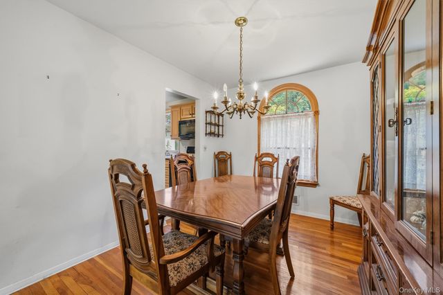 92 Edgewood Drive, Orangeburg, NY 10962
