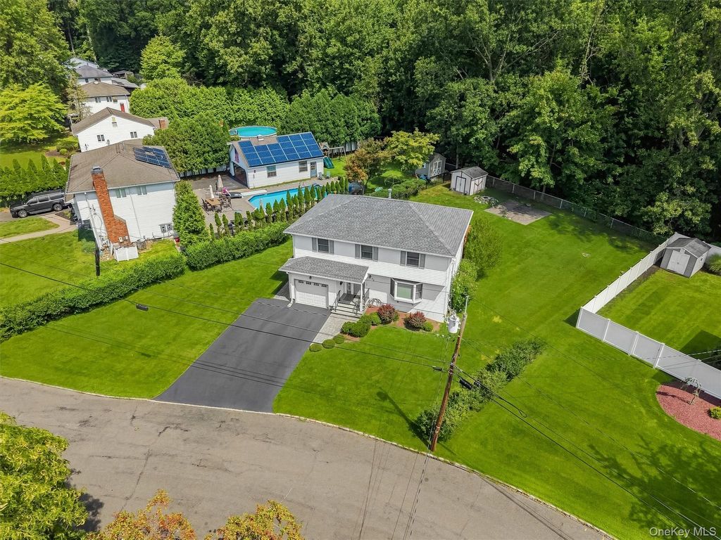 92 Edgewood Drive, Orangeburg, NY 10962 — photo 4