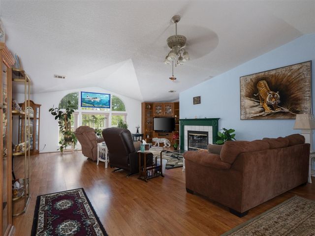267 MELROSE LANDING DRIVE, Hawthorne, FL 32640