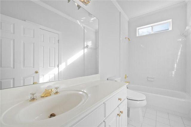 1810 Sunset Harbour Pointe, Lawrenceville, GA 30043